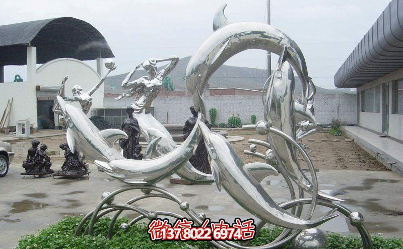 一群活躍海豚，為游樂(lè)園帶來(lái)更多樂(lè)趣——不銹鋼海豚雕塑