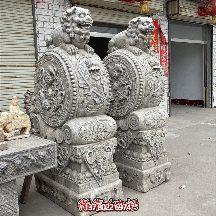 大個的石雕門墩抱鼓石，漢白玉仿古門墩
