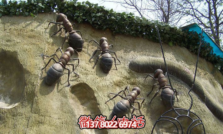小區公園螞蟻爬墻做舊不銹鋼螞蟻雕塑 小區公園螞蟻爬墻做舊不銹鋼螞蟻雕塑
